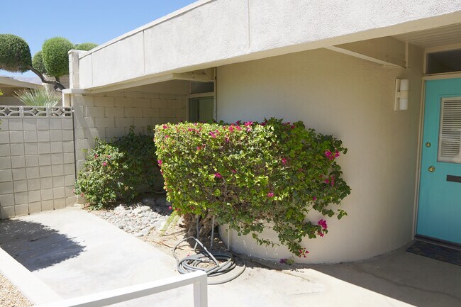 Foto del edificio - 471 Sandpiper St