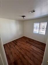 Building Photo - 825 Hyattsville St
