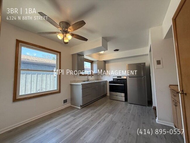 Foto del edificio - 4324 N 88th St