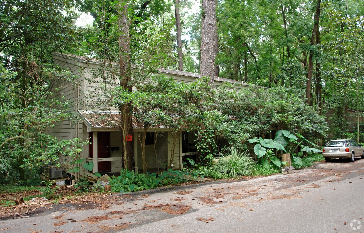Primary Photo - 306 Vantage Point Ln