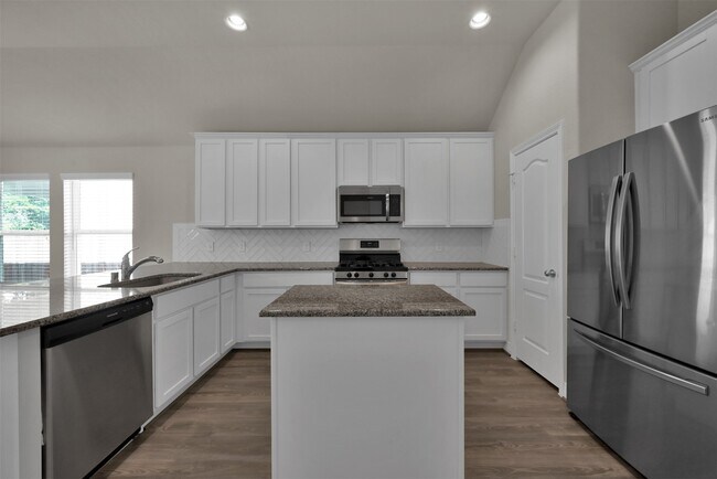 Foto del edificio - 40510 Berylline Ln.
