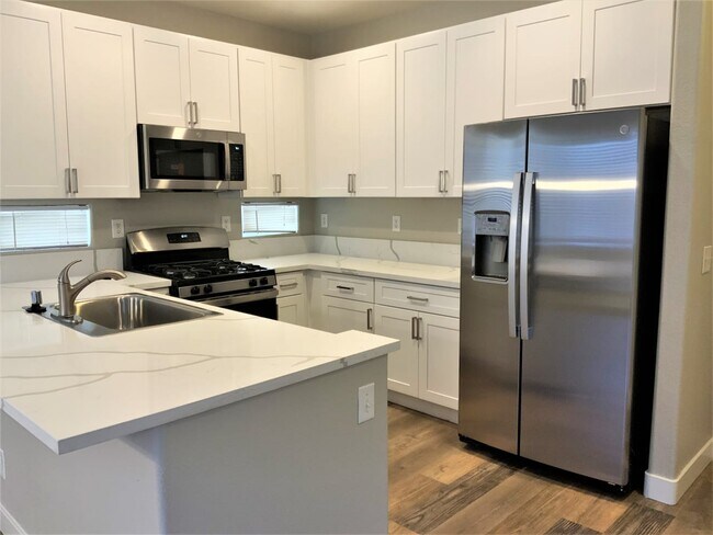 Building Photo - 5963 Rampolla Dr