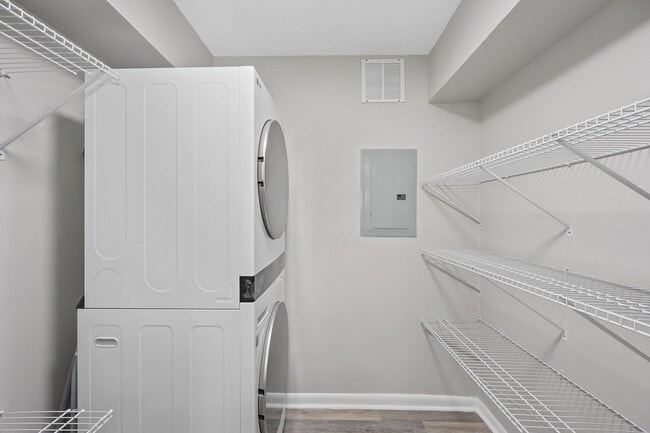 Interior Photo - 8Ninety at Loveland