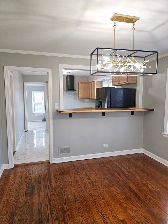 Foto del edificio - 14500 S Normal Ave