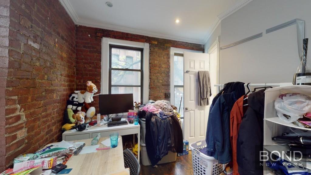 Foto principal - 416 E 13th St