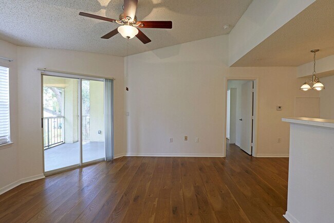 Building Photo - 12561 Equestrian Cir