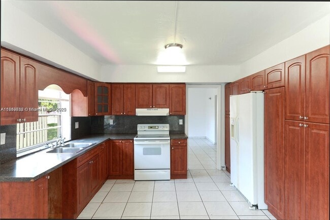 Foto del edificio - 3019 SW 68th Terrace