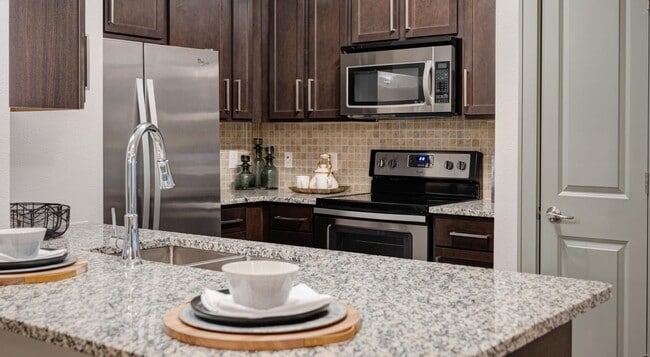 Foto del edificio - 2539 Spring Cypress Rd