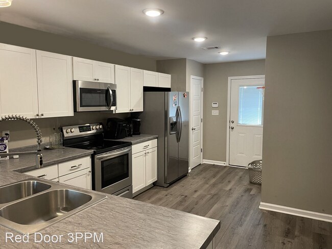Building Photo - 4 br, 2 bath House - 1077 Getwell Rd