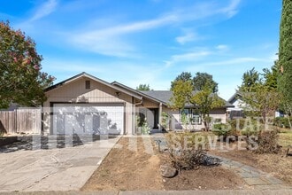 Building Photo - 639 Flower Dr