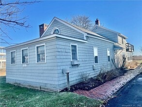 Building Photo - 86 Seaside Ave