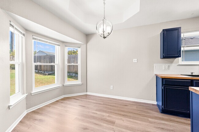 Foto del edificio - 2703 Fieldstone Dr