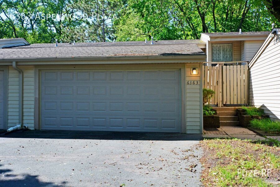 Primary Photo - 6363 Aspenwood Plaza