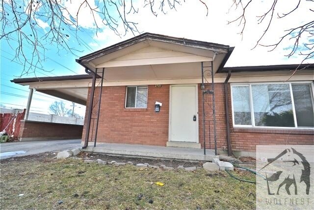 Foto principal - Beautiful 3 Bedroom West Valley Duplex