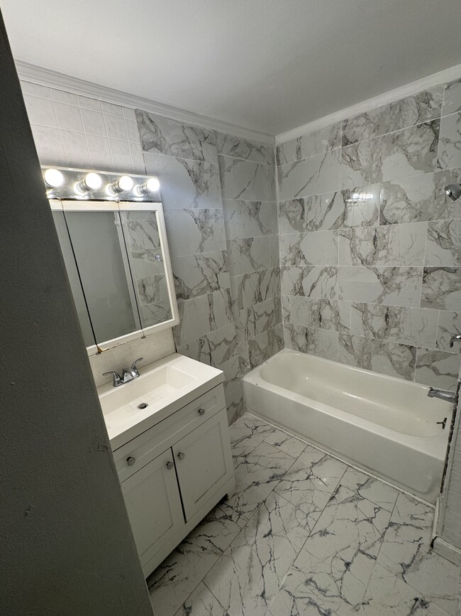 Photo - 644 Westminster Rd Townhome