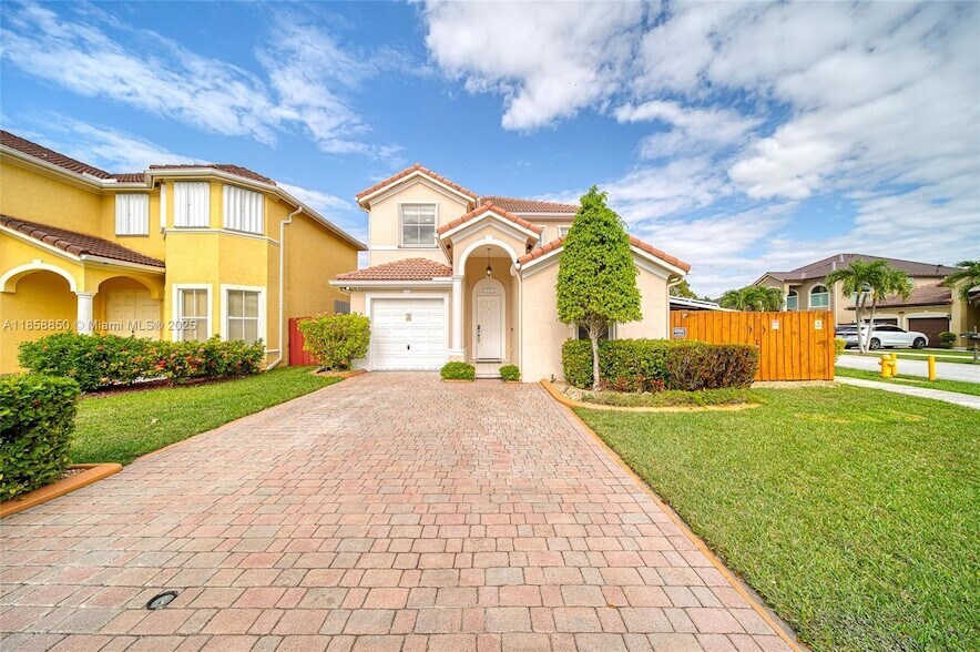 Foto principal - 16403 SW 79th Ln
