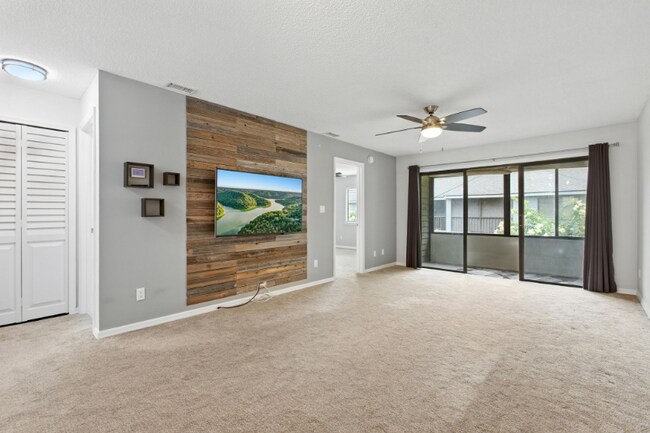 Foto del edificio - 1735 Harrison St