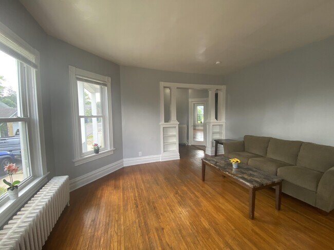 Building Photo - 458 Maryland Way