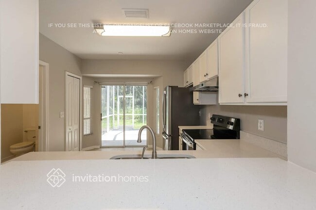 Foto del edificio - 15792 Fishhawk Falls Dr