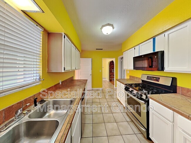 Foto del edificio - 1738 N Shore Terrace