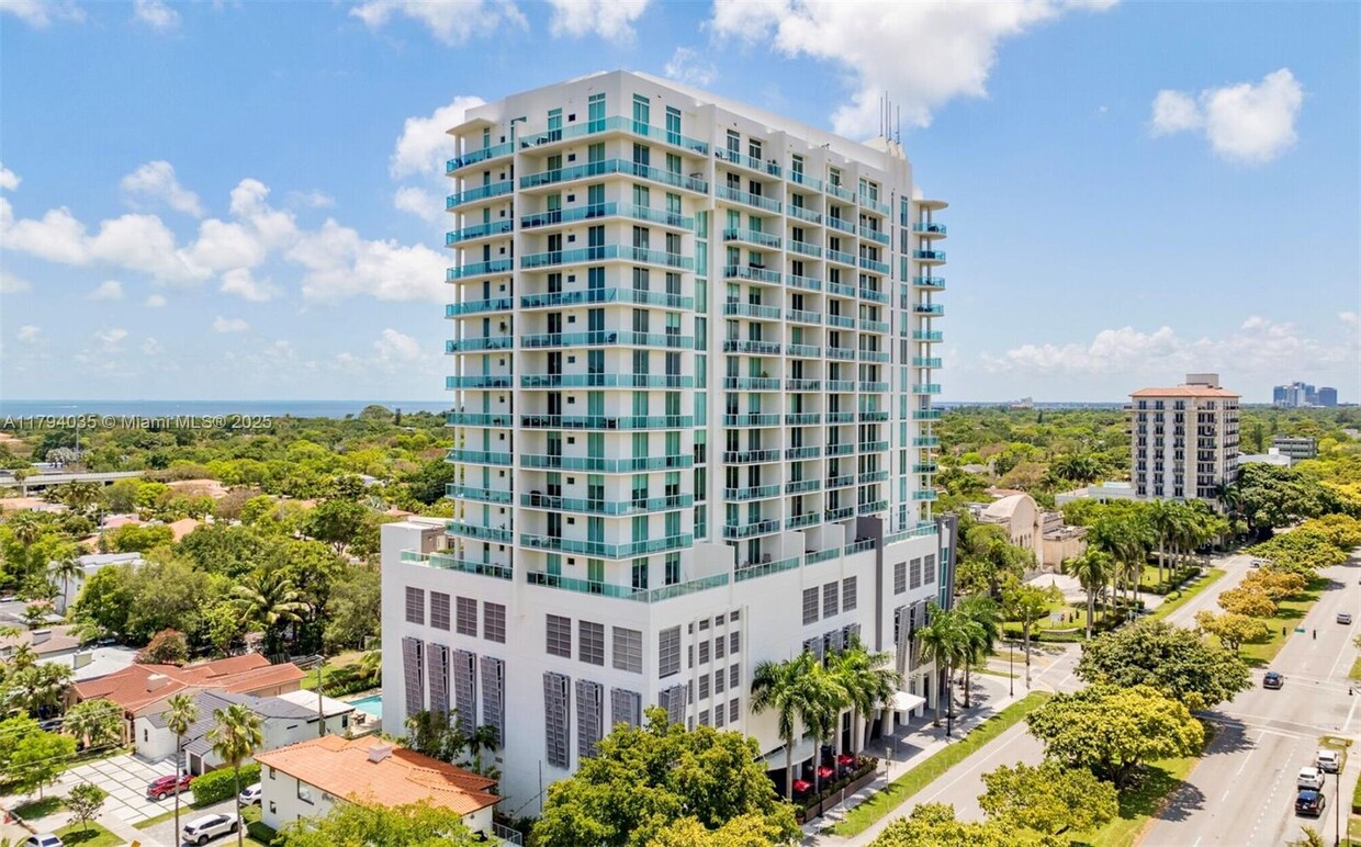 Foto principal - 2525 SW 3rd Ave