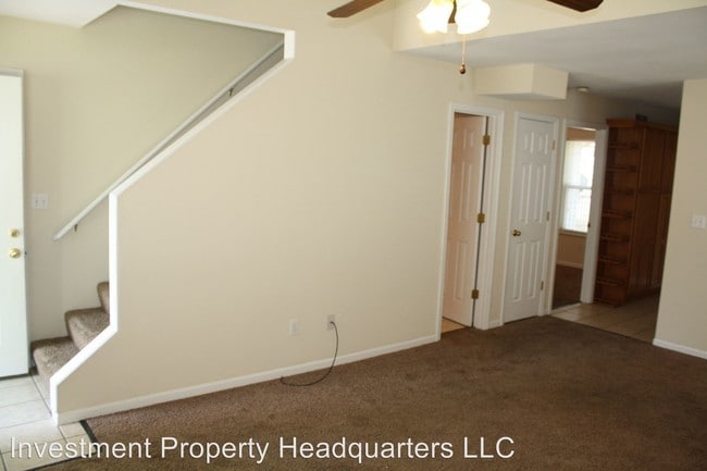 Building Photo - 3403 Squirrel Dr