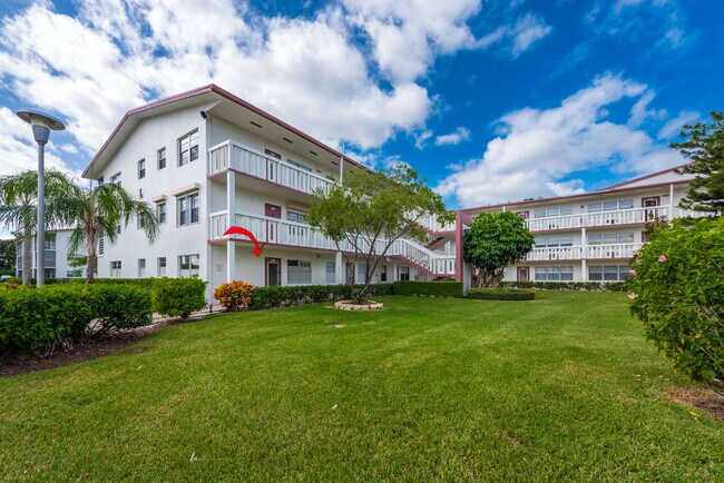 Building Photo - 463 Fanshaw L