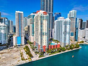 Building Photo - 1155 Brickell Bay Dr