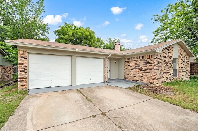 Foto del edificio - 6301 Sunnybrook Dr