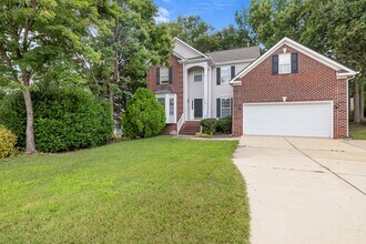 Building Photo - 108 Castlebury Creek Ct