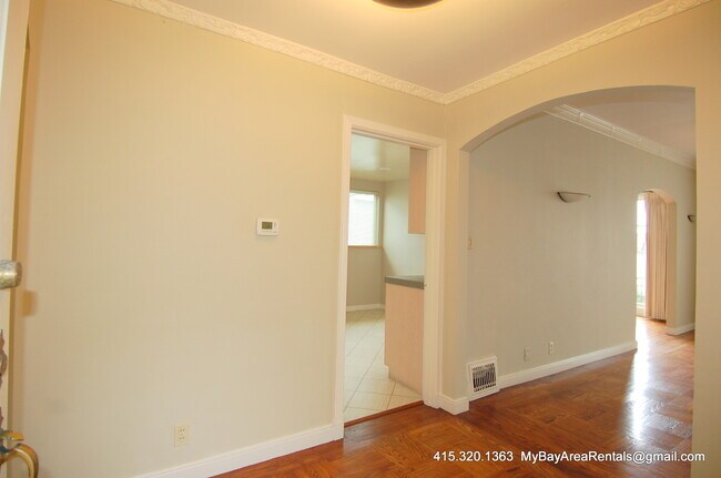 Building Photo - 1576 16th Ave