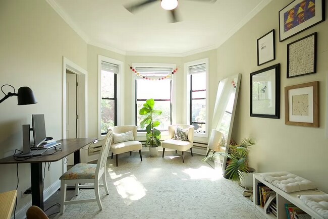 Foto del edificio - 2909 N Mildred Ave
