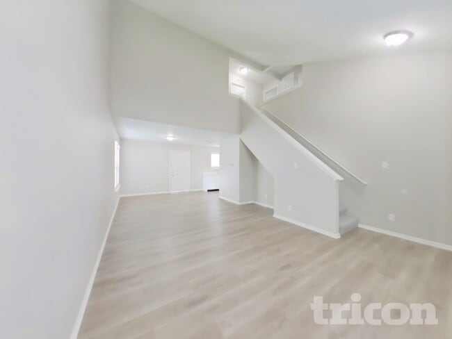 Foto del edificio - 2301 Harvest Moon Dr