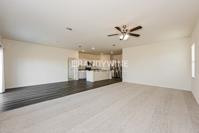 Foto del edificio - 8352 Sniptoe Dr