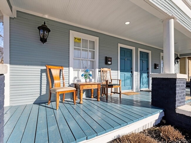 Photo - 222 N Cliff St House