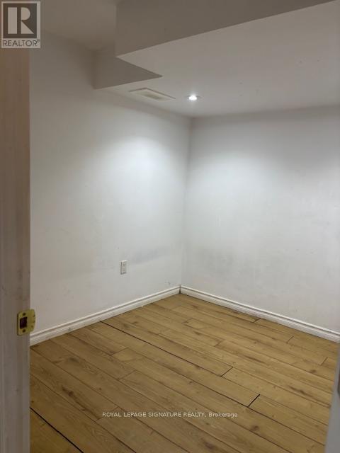 Building Photo - 118 Redgrave Dr