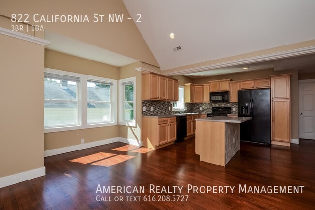 Foto del edificio - 822 California St NW