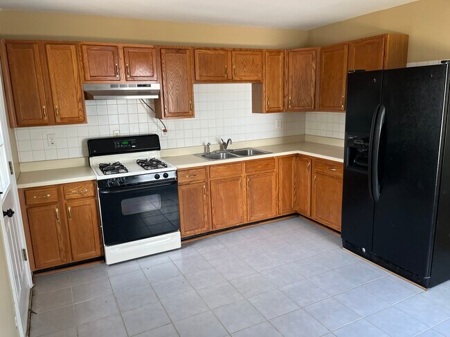 Foto del edificio - 328 Cedar Cir
