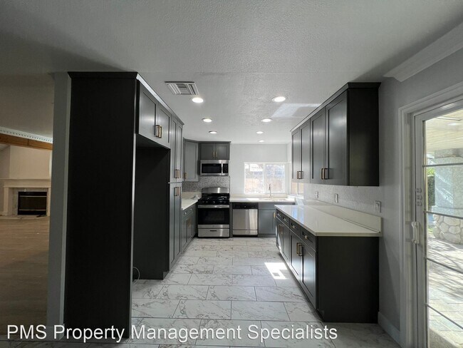 Foto del edificio - 4 br, 2.5 bath House - 2173 Hietter St