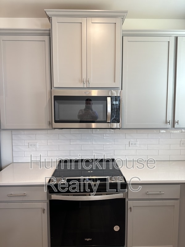 Foto del edificio - 1027 S Point Rd