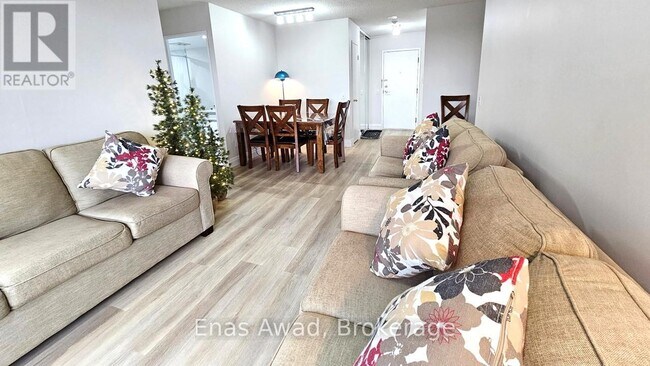 Building Photo - 91 Townsgate Dr