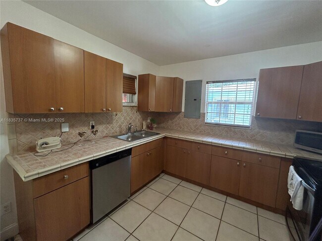 Foto del edificio - 5220 SW 5th St