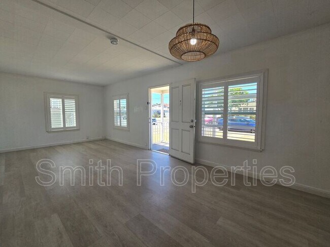 Foto del edificio - 4550 166th St