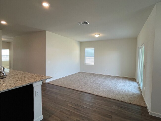 Building Photo - 10084 Pappas Dr