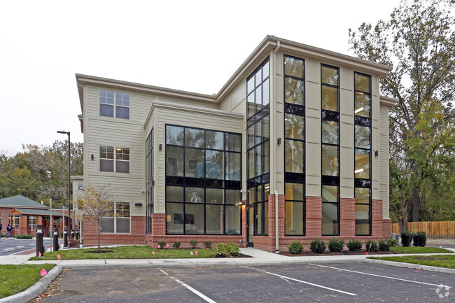 Building - North Exposure - Valley Bridge Apartments