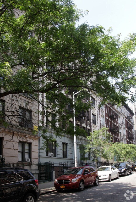 Foto del edificio - 712-714 W 180th St