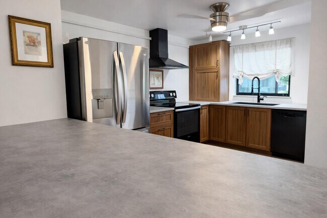 Foto del edificio - 2001 Woolbright Rd