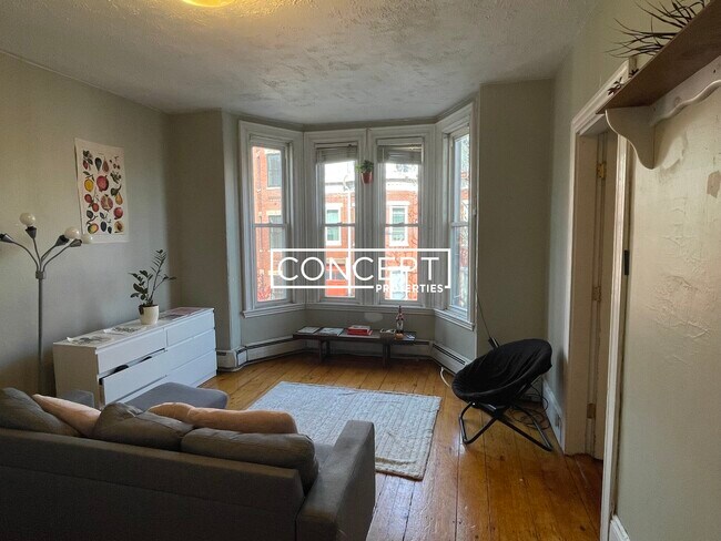 Building Photo - 44 Delle Ave