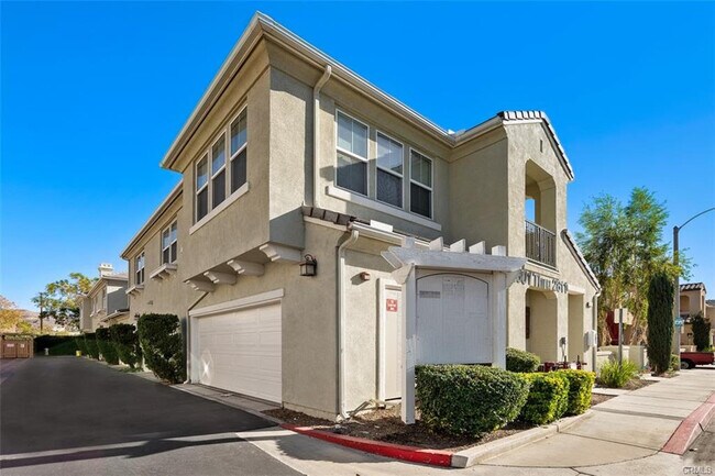 Foto del edificio - 1800 E Lakeshore Dr