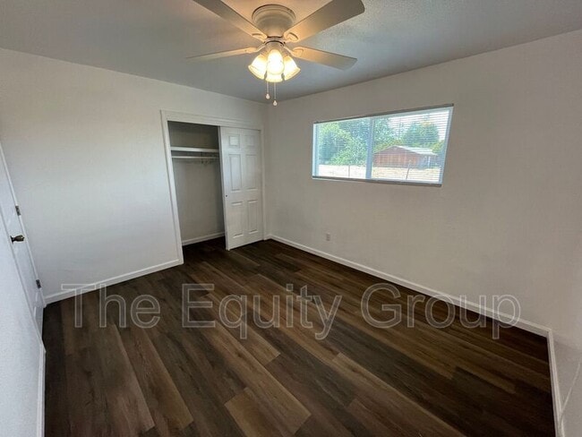 Building Photo - 1606 N Prospect St